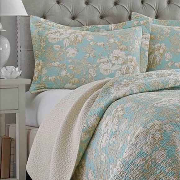 Laura Ashley Brompton Serene Blue and Cream Floral 3 PC Quilt Set - Picture 5 of 5